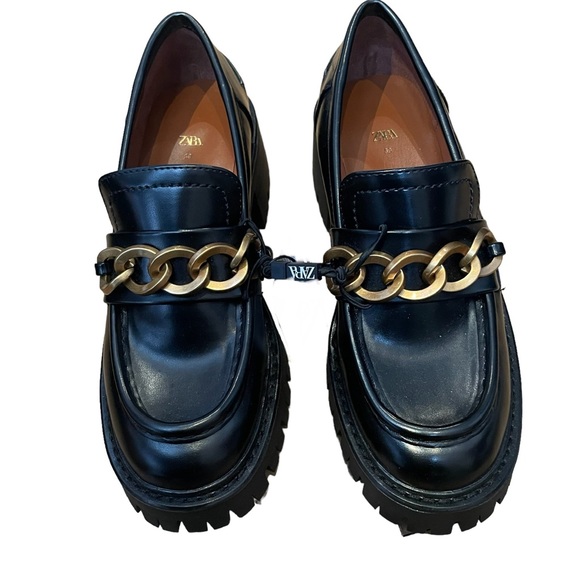ZARA GOLD CHAIN DETAIL LUG SOLE HEELED LOAFERS - Picture 10 of 10